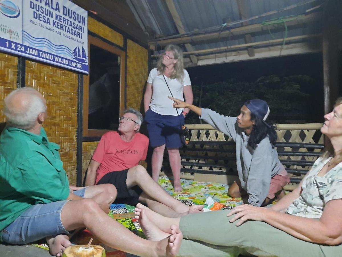 Boneputeh Homestay Taliwang Ngoại thất bức ảnh