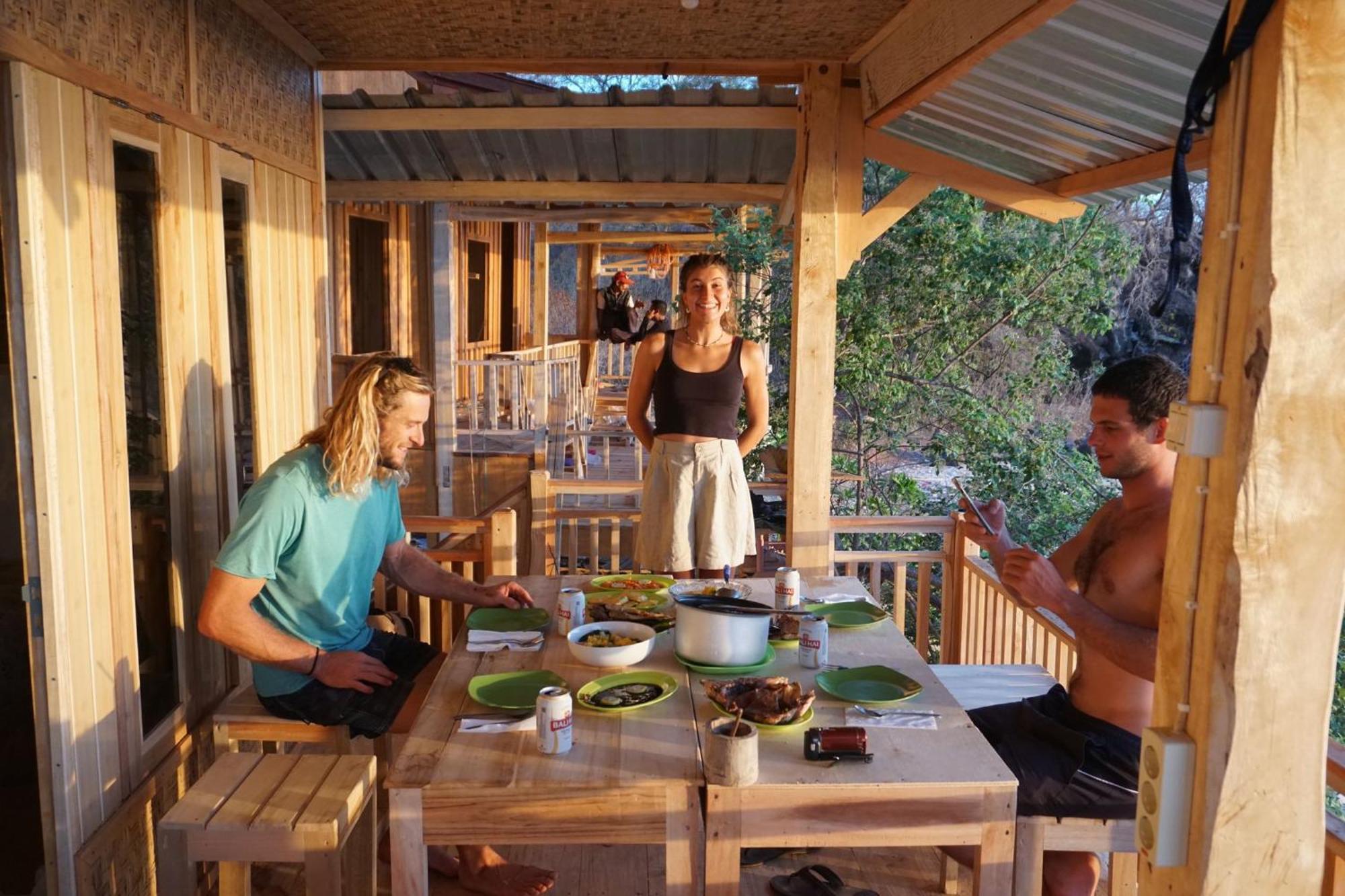 Boneputeh Homestay Taliwang Phòng bức ảnh